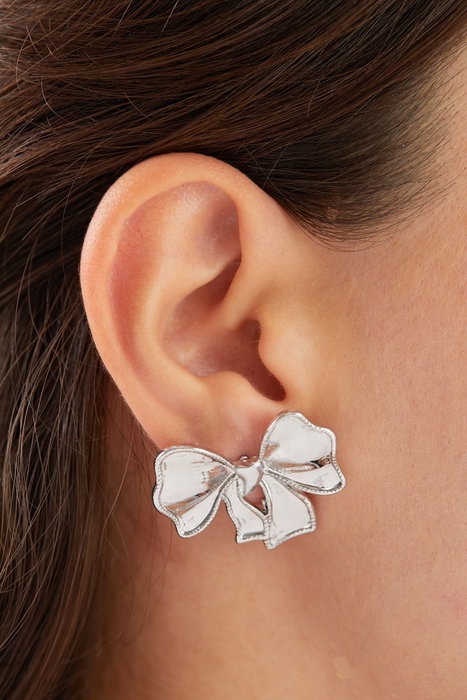 Heliophilia Silver Pendientes de Metal Plateados con Recubrimiento de Laca Heliophilia Silver Pendientes de Metal Plateados con Recubrimiento de Laca